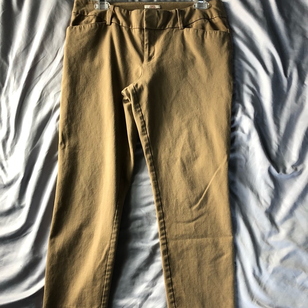Merona Women’s Dress Capris